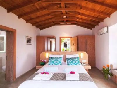 Mekvins Deniz Feneri Lighthouse - 65