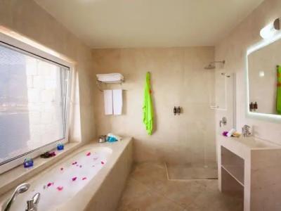 Mekvins Deniz Feneri Lighthouse - 68