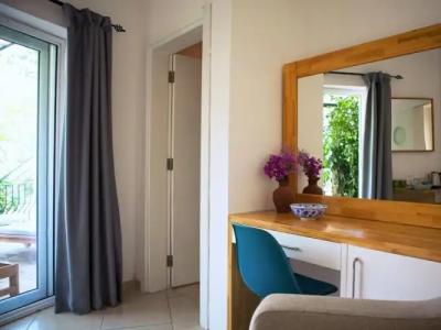 Mekvins Deniz Feneri Lighthouse - 60