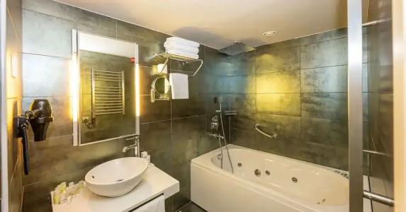 Ramada by Wyndham Istanbul Pera - 148