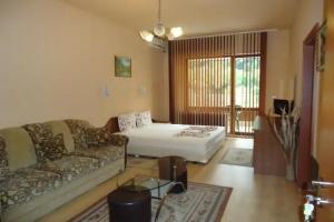 Family Hotel Enica, Teteven