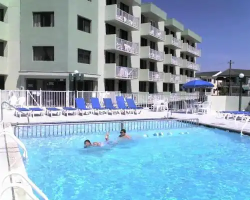 Diplomat Beach Club - 2