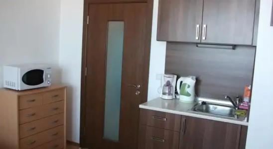 Lucky Beach Apartments - 19