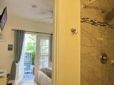 The Grand Guesthouse - 41