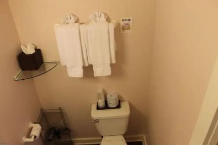 The Grand Guesthouse - 8