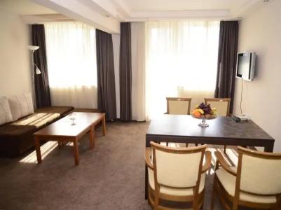 Forum - Free Parking - 35