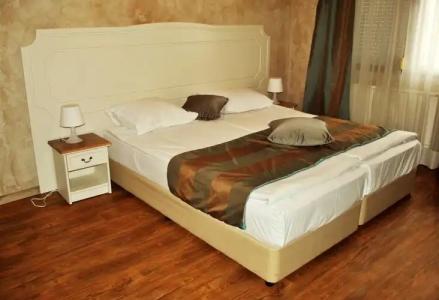 Alexander Palace - 5