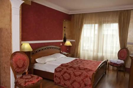 Oborishte 63 Boutique - 13