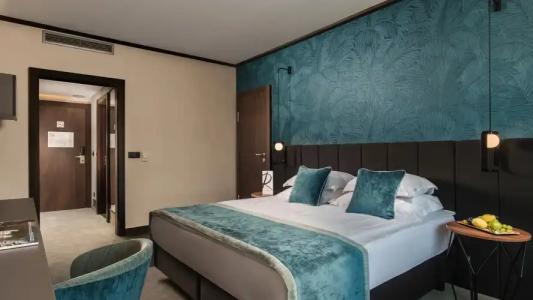 Rosslyn Central Park Sofia - 116