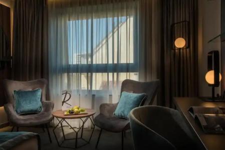 Rosslyn Central Park Sofia - 114