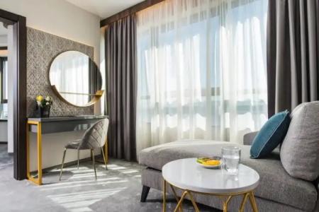 Rosslyn Central Park Sofia - 120