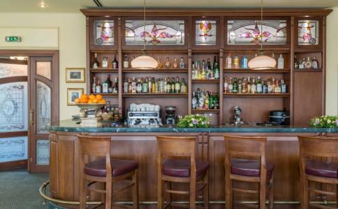 Crystal Palace Boutique - 30