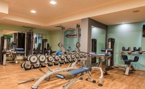 Crystal Palace Boutique - 23