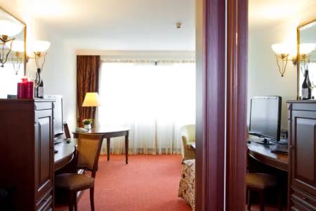 Crystal Palace Boutique - 6