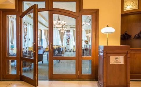 Crystal Palace Boutique - 29