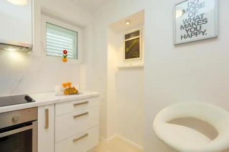 Guest House Steel - 52