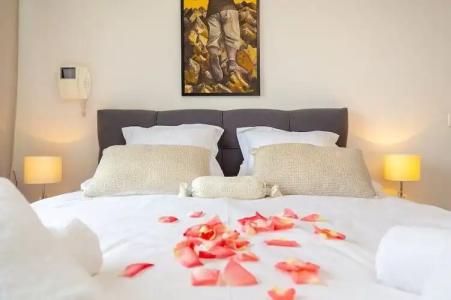 Guest House Steel - 72