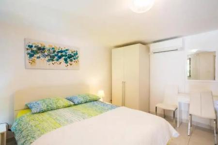 Guest House Steel - 82