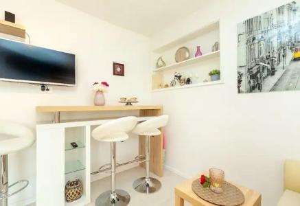 Guest House Steel - 73