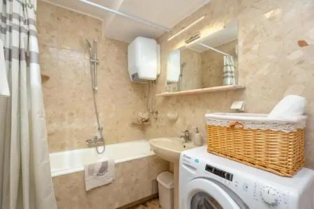 Guest House Steel - 49