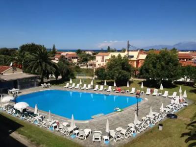 Tzilios Studios - 13