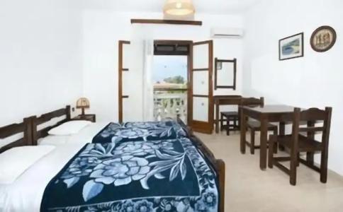 Tzilios Studios - 66