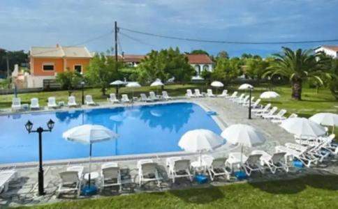 Tzilios Studios - 61