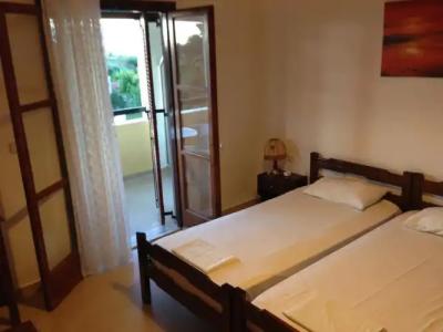 Tzilios Studios - 46