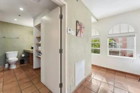 Kasa El Paseo Miami Beach - 168