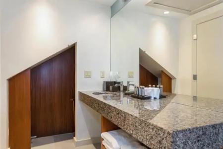 Kasa El Paseo Miami Beach - 17