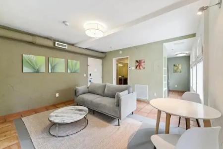 Kasa El Paseo Miami Beach - 53