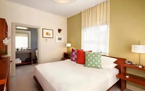 Kasa El Paseo Miami Beach - 97