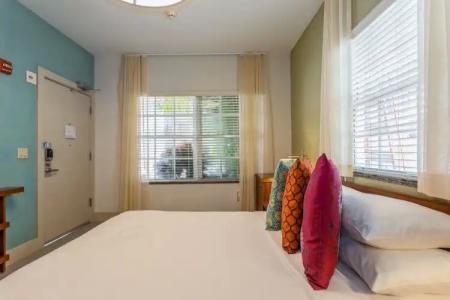 Kasa El Paseo Miami Beach - 63