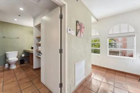 Kasa El Paseo Miami Beach - 139