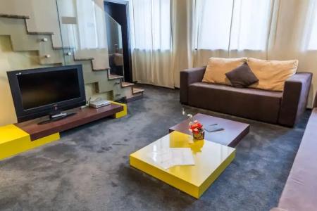 Cosmopolitan & Wellness - 134