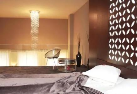 Cosmopolitan & Wellness - 102