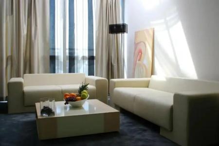 Cosmopolitan & Wellness - 128