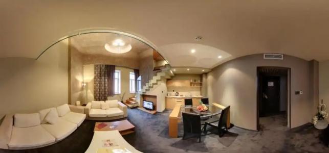 Cosmopolitan & Wellness - 132