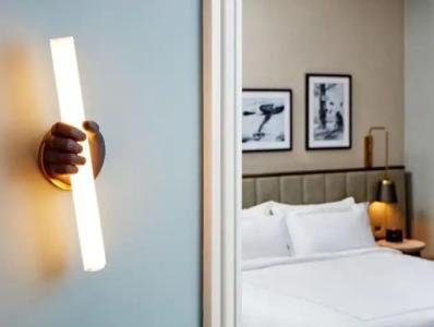 The Citizen, Autograph Collection - 35