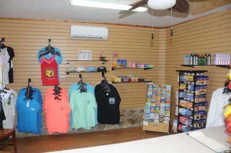 Gilbert's Resort & Marina - 10