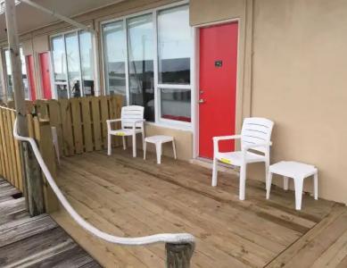 Gilbert's Resort & Marina - 6