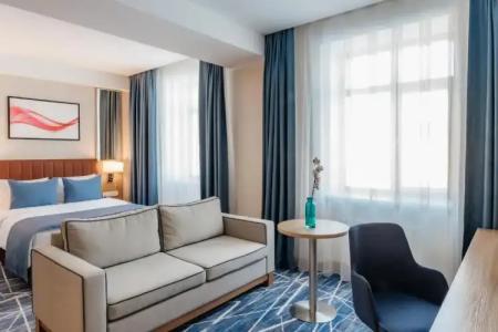 Ramada by Wyndham - 51