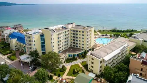 Perla Beach Luxury - All Inclusive & Free Beach Access - 0