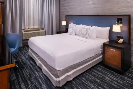 Fairfield Inn & Suites by Marriott New York Manhattan/Times Square - 5