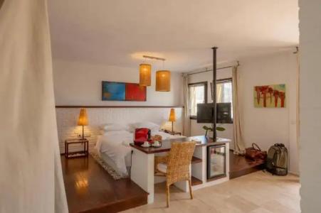 4Reasons + Bistro | 12+ - 57