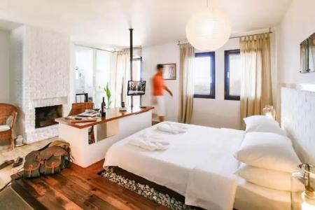 4Reasons + Bistro | 12+ - 54