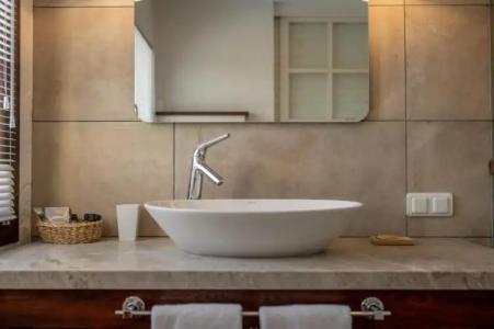 4Reasons + Bistro | 12+ - 65