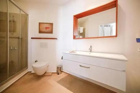 4Reasons + Bistro | 12+ - 53