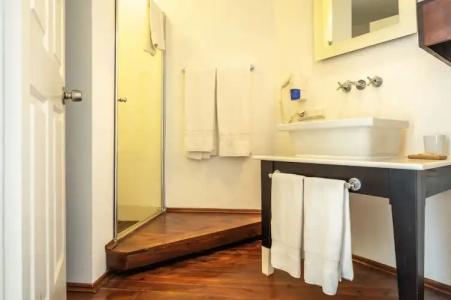 4Reasons + Bistro | 12+ - 87