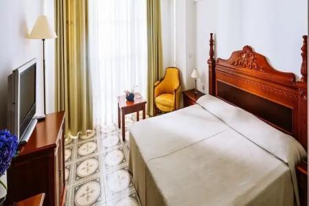 The Cliff Beach & Spa Resort - 3